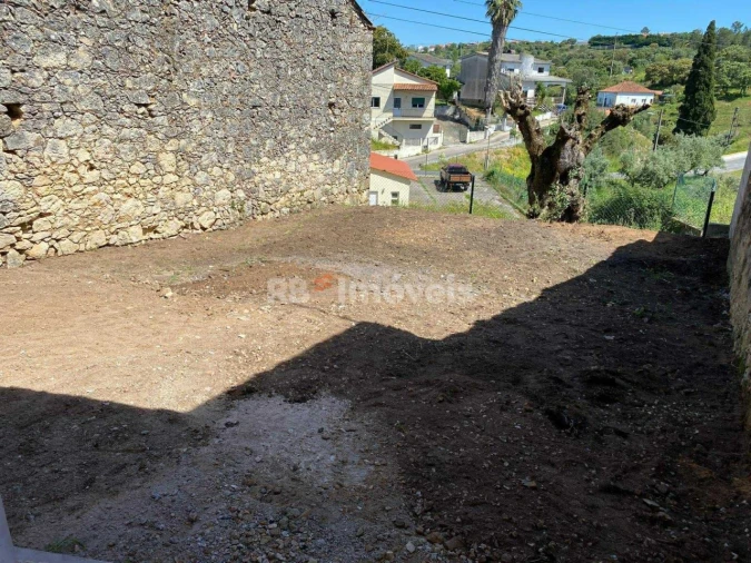 Moradia T2 para Venda em Carregueiros Foto 4