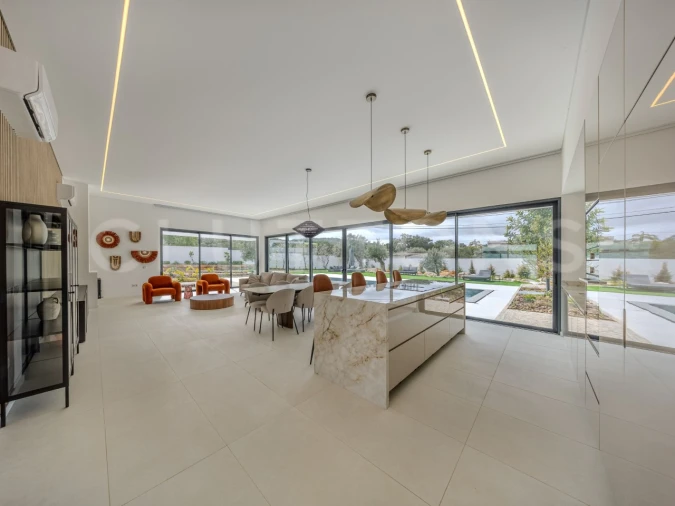 Moradia T4 para Venda em São Brás de Alportel Foto 2