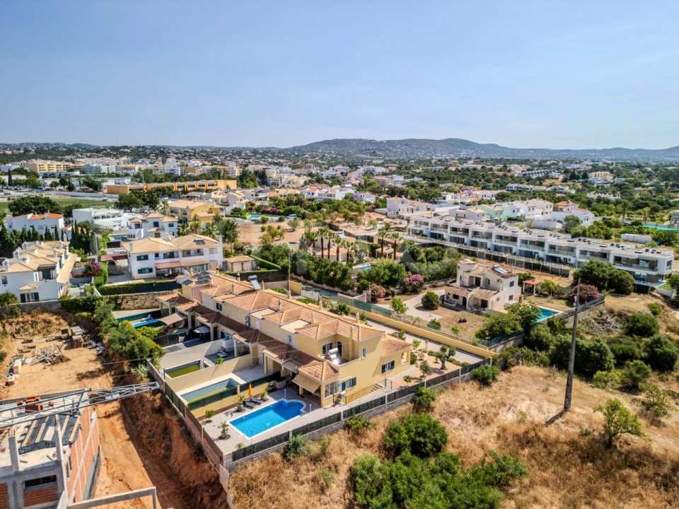 Moradia T3 para Venda em Almancil Foto 27