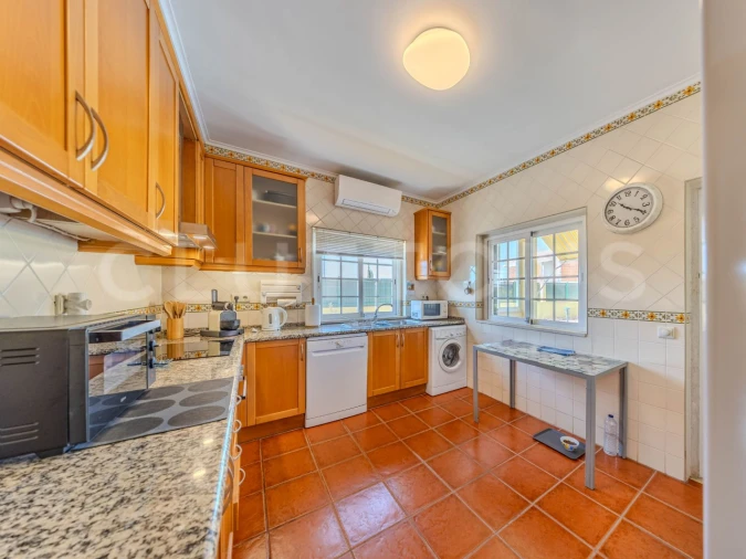 Moradia T3 para Venda em Almancil Foto 4