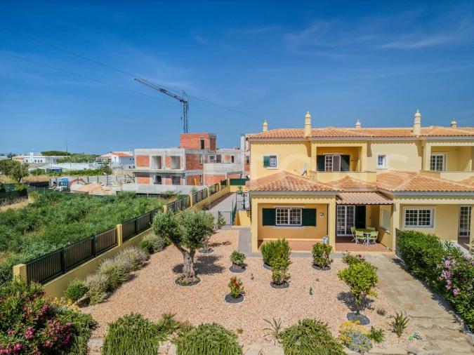 Moradia T3 para Venda em Almancil Foto 7