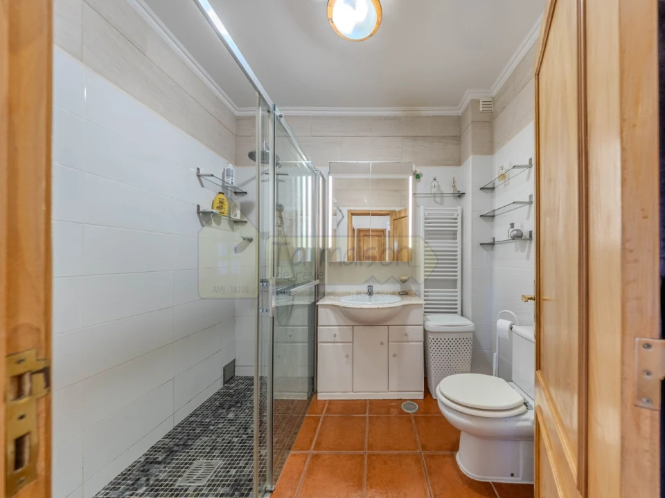 Moradia T3 para Venda em Almancil Foto 15