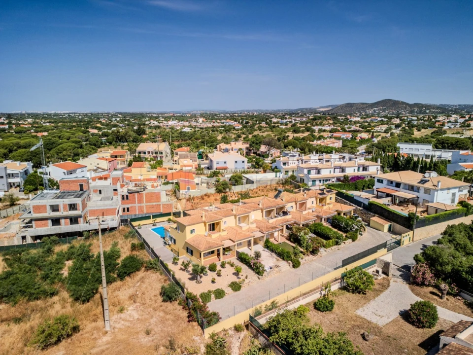 Moradia T3 para Venda em Almancil Foto 29