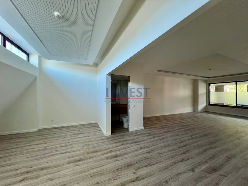 Escritório para Arrendamento em Cedofeita, Santo Ildefonso, Sé, Miragaia, São Nicolau e Vitória Foto 10