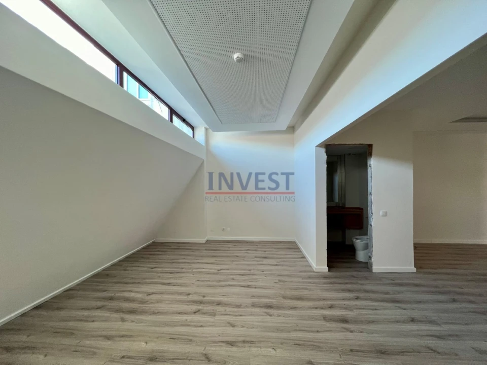 Escritório para Arrendamento em Cedofeita, Santo Ildefonso, Sé, Miragaia, São Nicolau e Vitória Foto 11