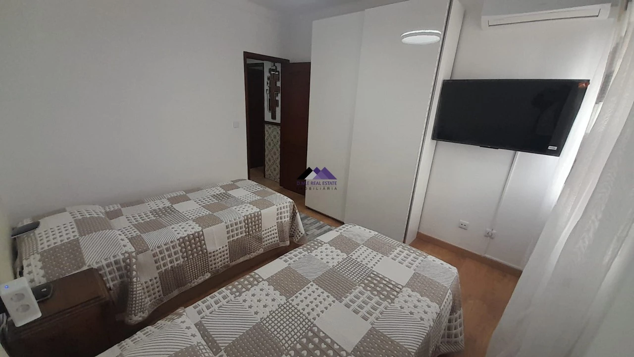 Apartamento T2 para Venda em Vila Real de Santo Antonio Foto 12