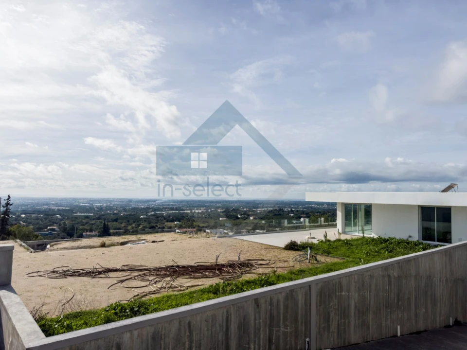 Moradia T3 para Venda em Santa Barbara de Nexe Foto 2