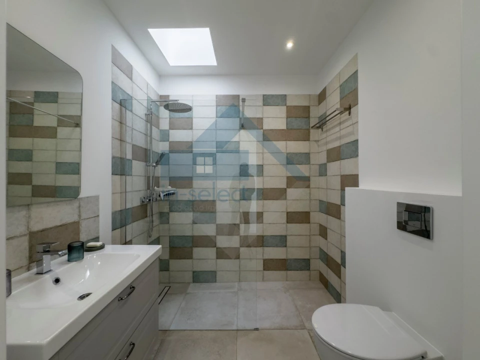 Moradia T3 para Venda em Santa Barbara de Nexe Foto 35