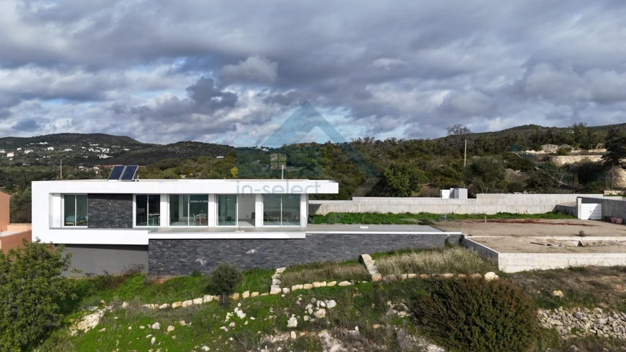 Moradia T3 para Venda em Santa Barbara de Nexe Foto 3