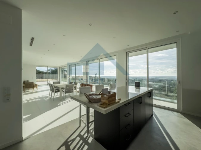 Moradia T3 para Venda em Santa Barbara de Nexe Foto 14