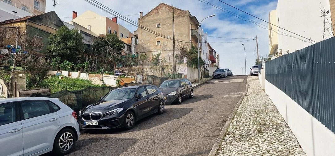 Terreno para Venda em Encosta do Sol Foto 2