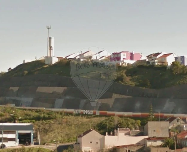 Terreno para Venda em Encosta do Sol Foto 3