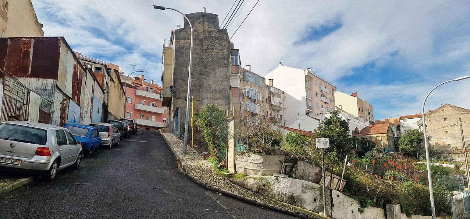 Terreno para Venda em Encosta do Sol Foto 2