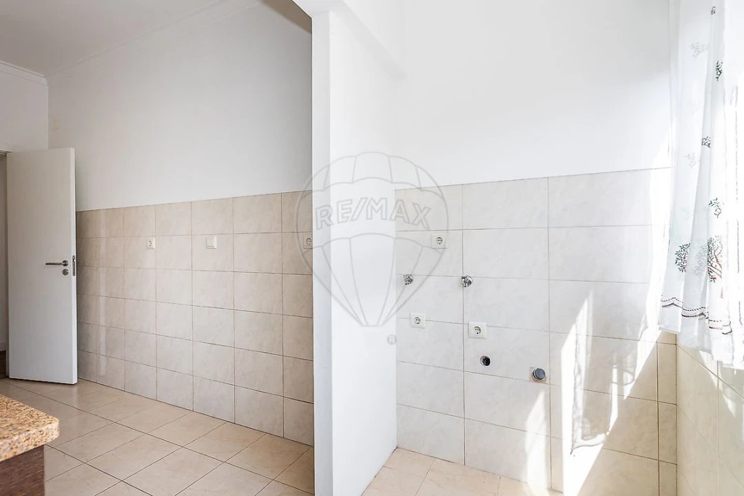 Apartamento T3 para Arrendamento em Agualva e Mira-Sintra Foto 14