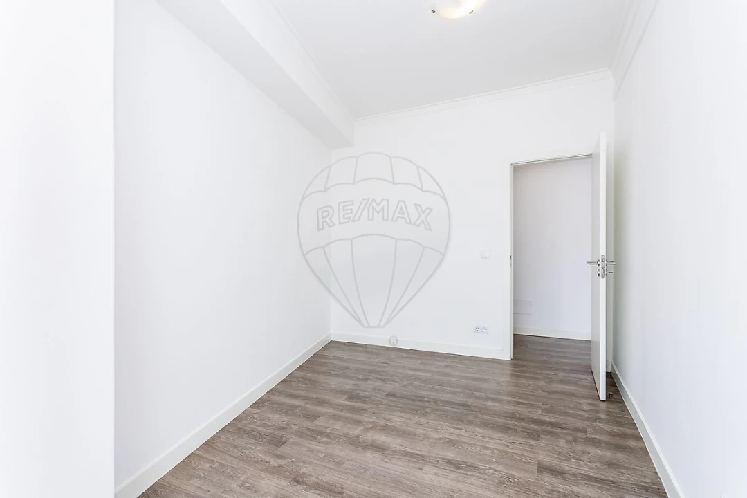 Apartamento T3 para Arrendamento em Agualva e Mira-Sintra Foto 7