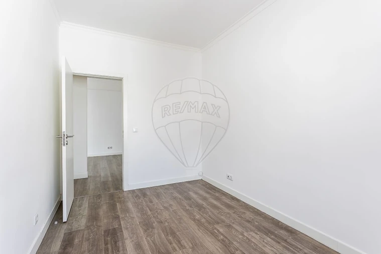 Apartamento T3 para Arrendamento em Agualva e Mira-Sintra Foto 11