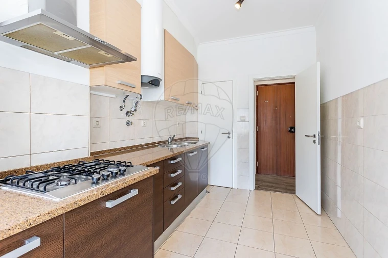Apartamento T3 para Arrendamento em Agualva e Mira-Sintra Foto 13