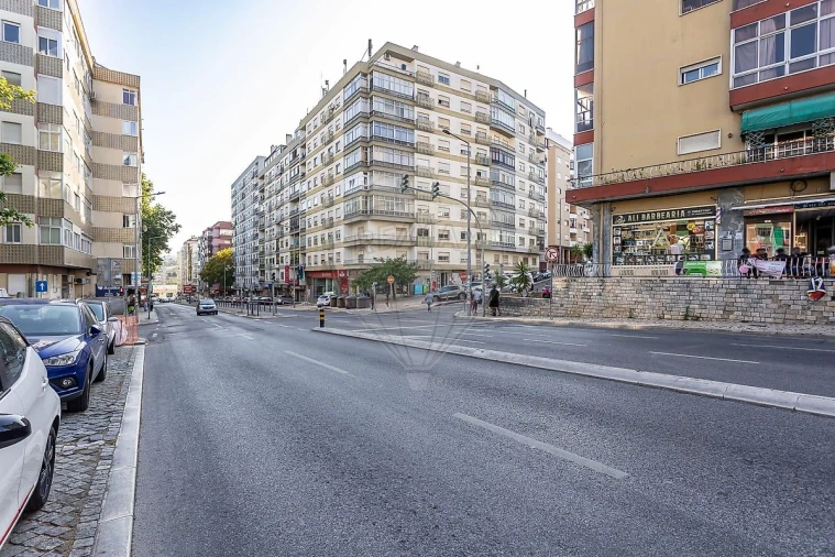 Apartamento T3 para Arrendamento em Agualva e Mira-Sintra Foto 17