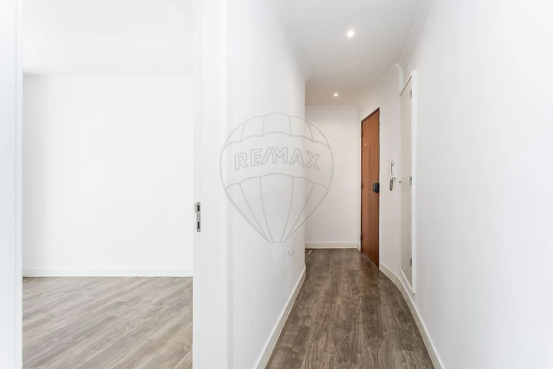 Apartamento T3 para Arrendamento em Agualva e Mira-Sintra Foto 2