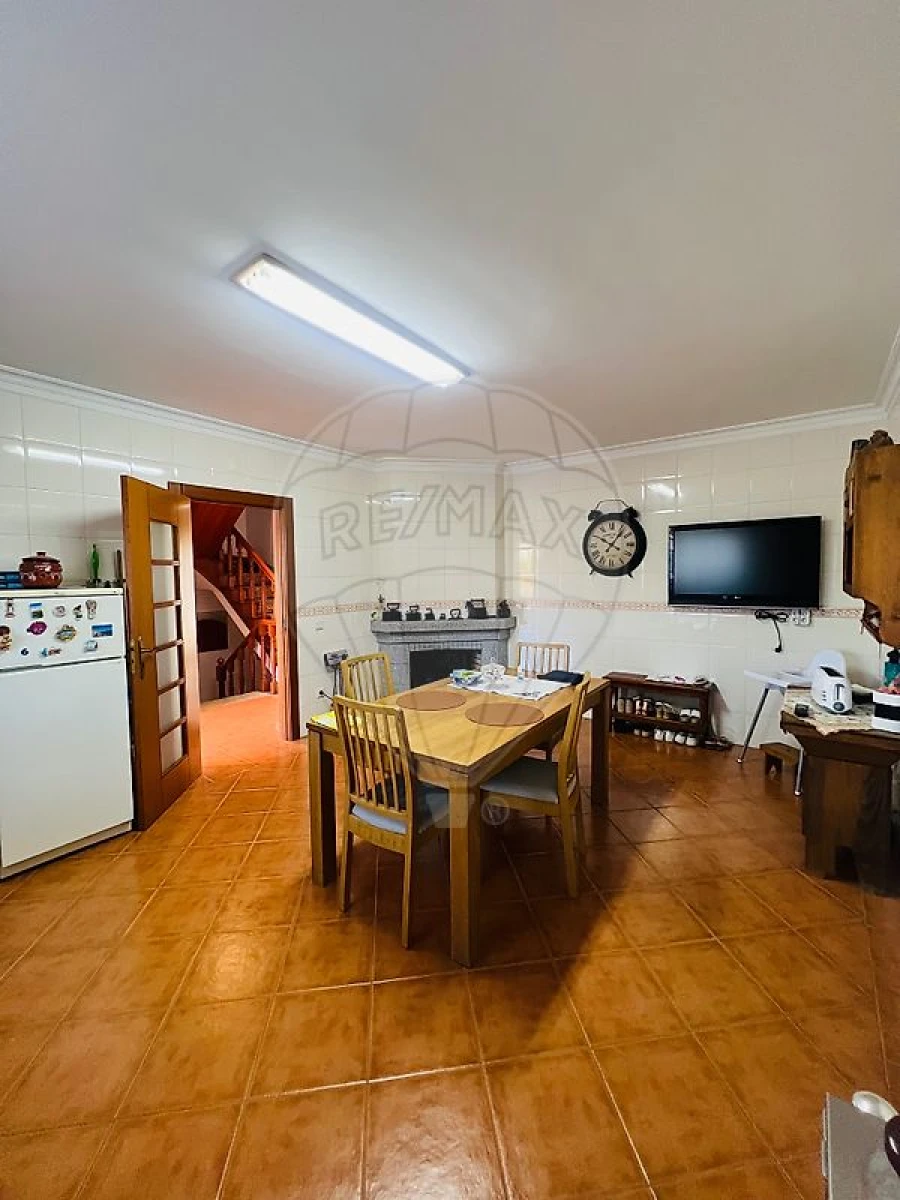 Moradia T3 para Venda em Nogueira do Cravo Foto 24