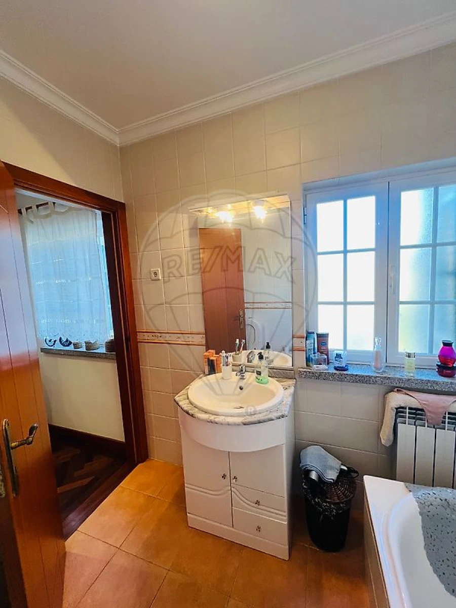 Moradia T3 para Venda em Nogueira do Cravo Foto 14