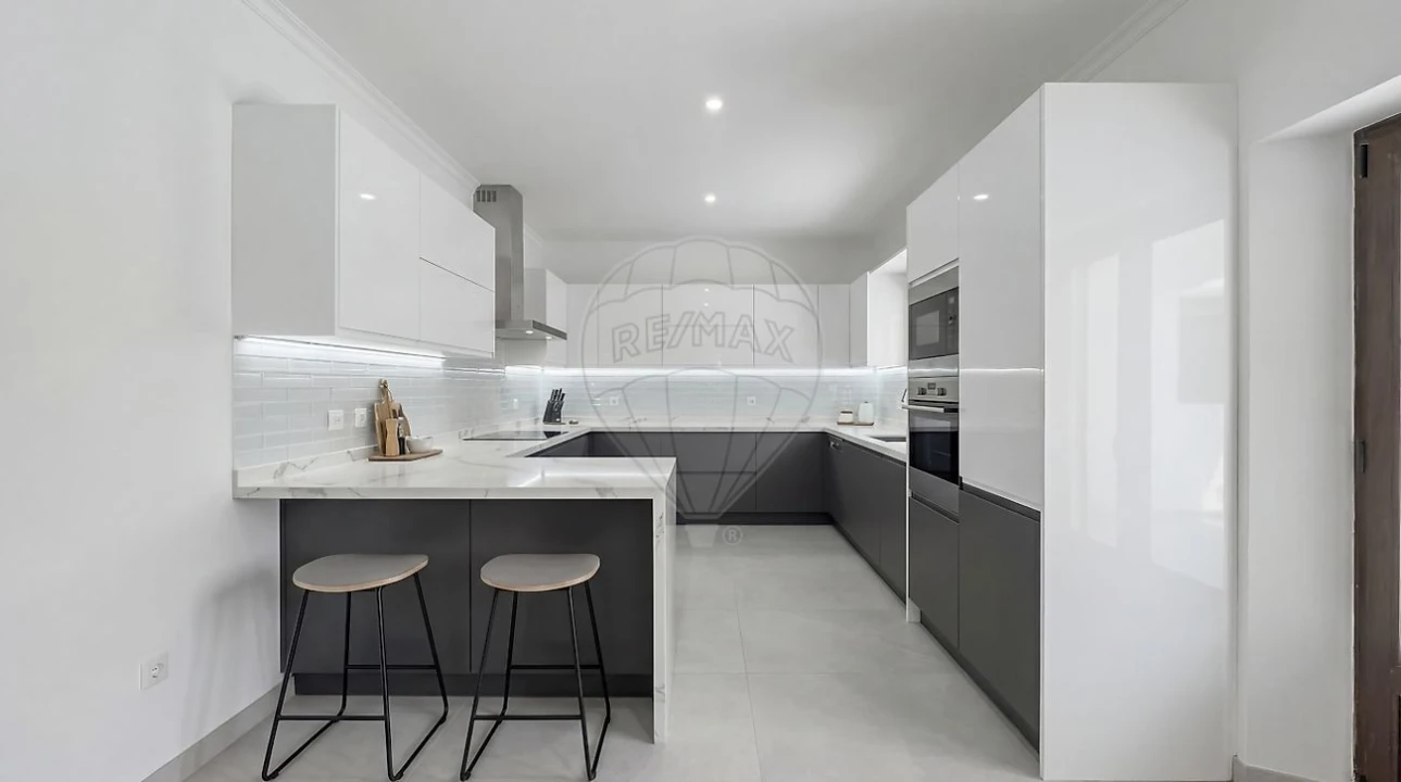 Moradia T6 para Venda em Azeitão (São Lourenço e São Simão) Foto 47