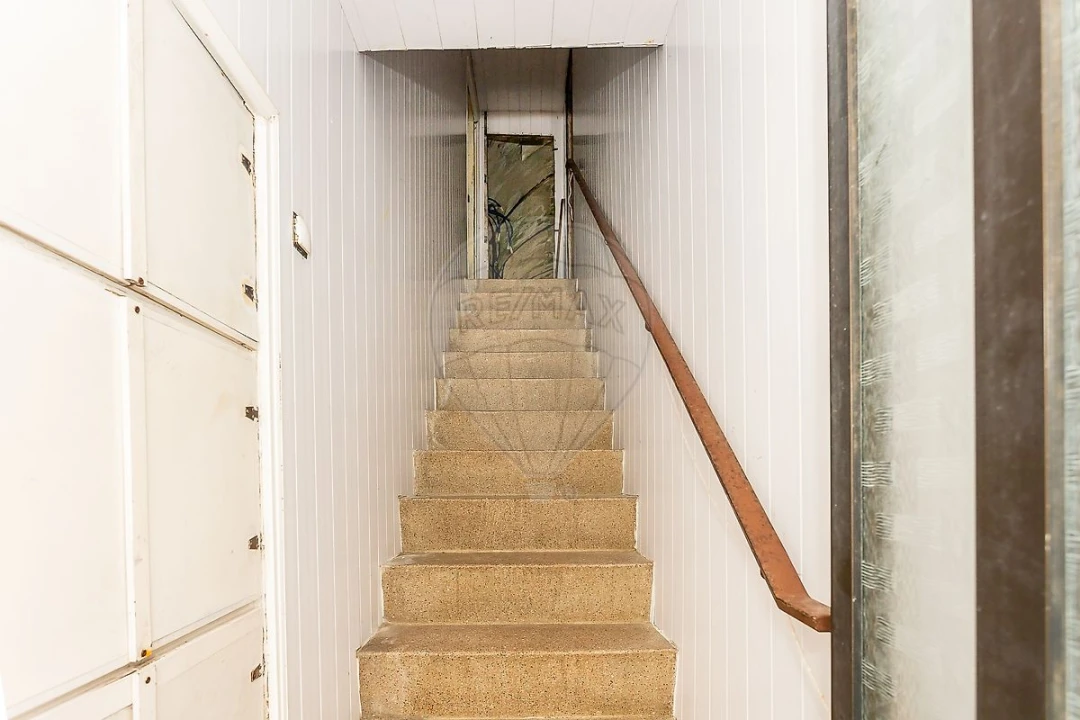 Prédio para Venda em Palmela Foto 1