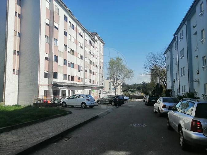 Apartamento T2 para Venda em Campanhã Foto 2