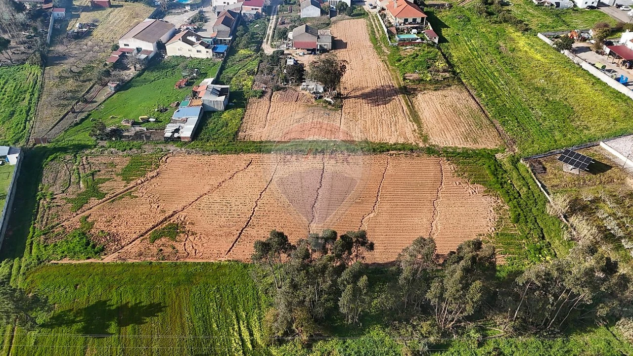 Terreno para Venda em Campelos e Outeiro da Cabeça Foto 4