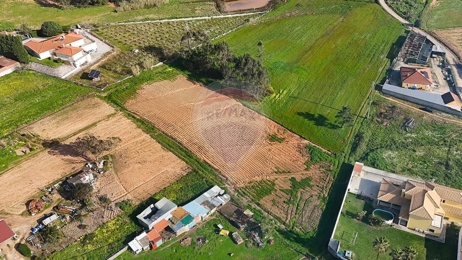 Terreno para Venda em Campelos e Outeiro da Cabeça Foto 3