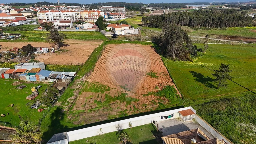 Terreno para Venda em Campelos e Outeiro da Cabeça