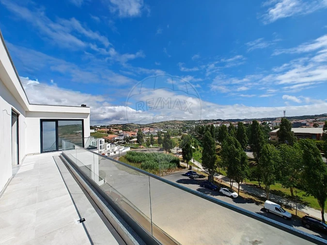 Apartamento T4 para Venda em Lourinhã e Atalaia Foto 8