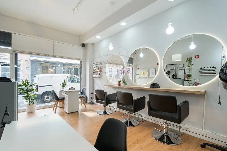 Negócio para Venda em Arroios Foto 1