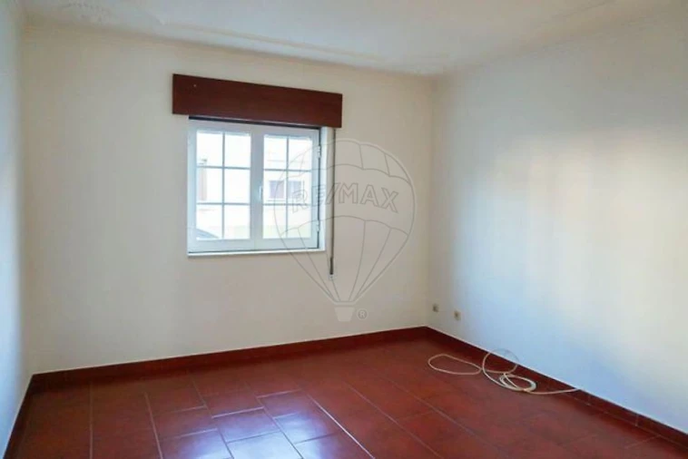Apartamento T1 para Venda em Almeirim Foto 5