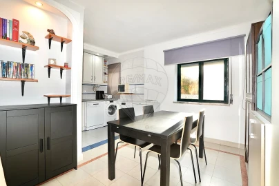 Apartamento T2 para Venda em Laranjeiro e Feijó