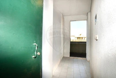 Apartamento T2 para Venda em Laranjeiro e Feijó