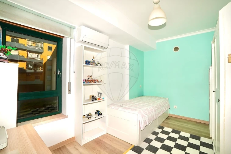 Apartamento T2 para Venda em Laranjeiro e Feijó Foto 15