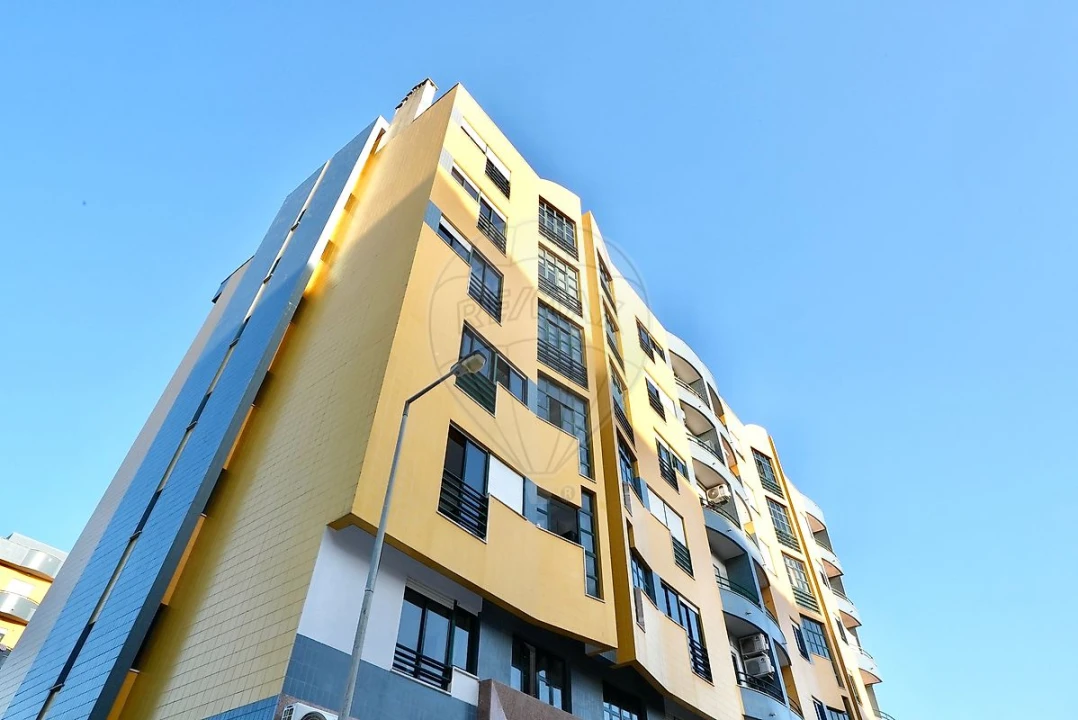 Apartamento T2 para Venda em Laranjeiro e Feijó Foto 21
