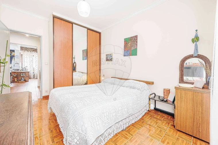 Apartamento T2 para Venda em Cacém e São Marcos Foto 7