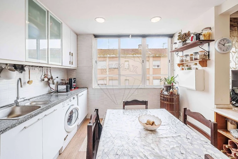 Apartamento T2 para Venda em Cacém e São Marcos Foto 23