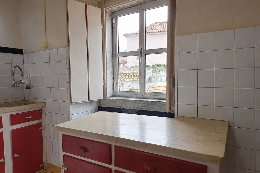 Moradia T6 para Venda em Barcarena Foto 2