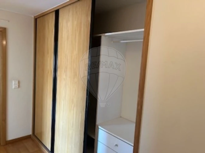 Apartamento T1 para Arrendamento em Lumiar Foto 13