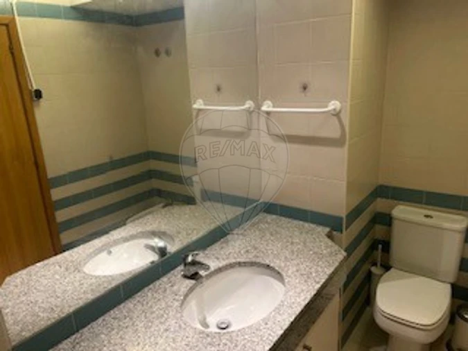 Apartamento T1 para Arrendamento em Lumiar Foto 16