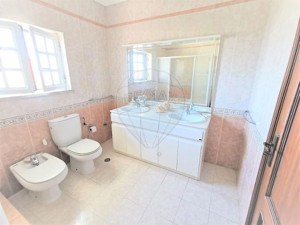 Moradia T3 para Venda em Carregado e Cadafais Foto 6