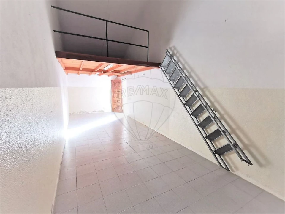 Moradia T3 para Venda em Carregado e Cadafais Foto 1