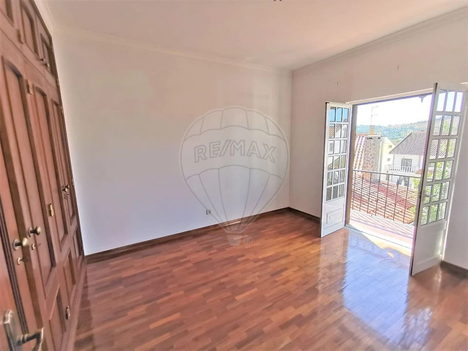 Moradia T3 para Venda em Carregado e Cadafais Foto 2