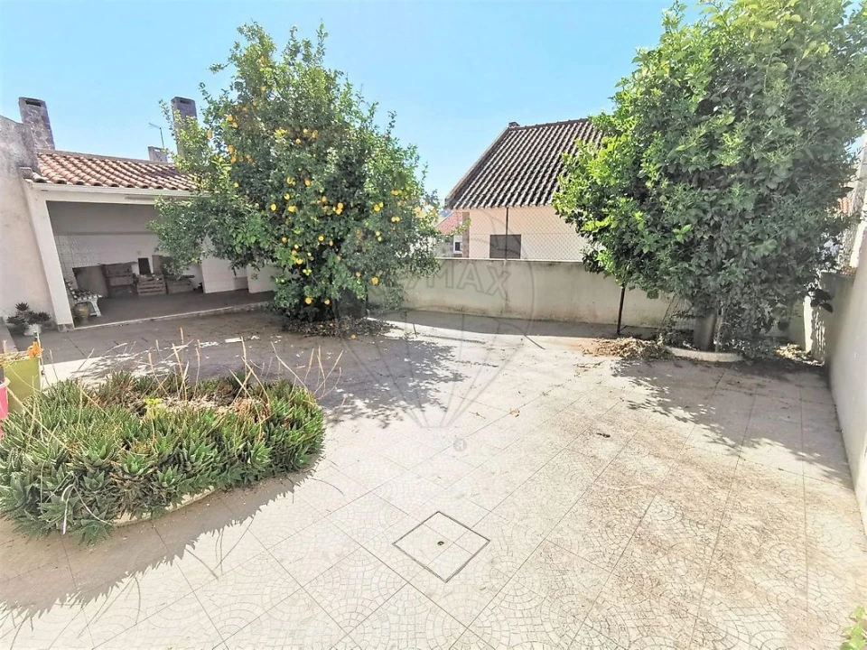 Moradia T3 para Venda em Carregado e Cadafais Foto 14