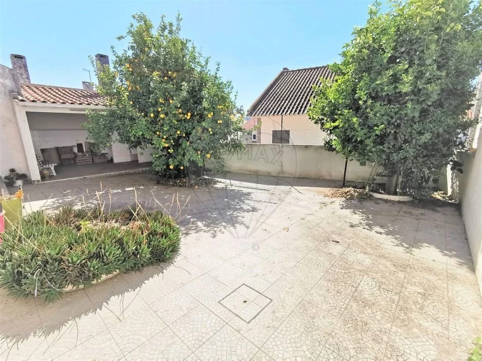 Moradia T3 para Venda em Carregado e Cadafais Foto 14