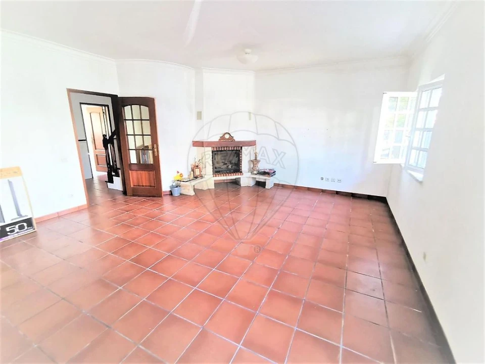 Moradia T3 para Venda em Carregado e Cadafais Foto 4