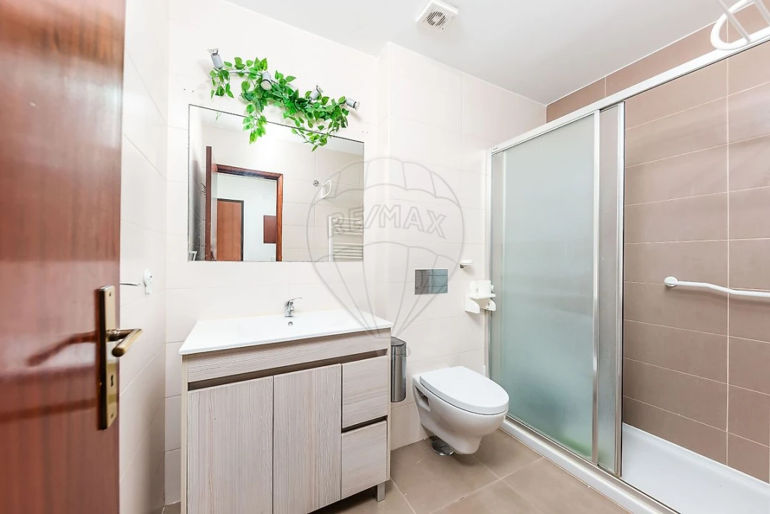 Apartamento T2 para Venda em Seixal, Arrentela e Aldeia de Paio Pires Foto 12